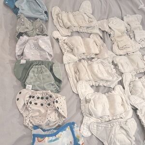 Esembly Baby cloth diaper bundle, size 1
One dozen inner 
5-6 outter